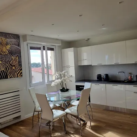 Deluxe 3bedrooms Sea View شقة روكوبرُن كاب مارتي