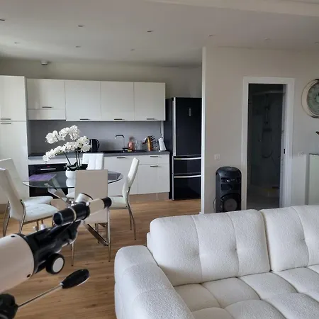 Deluxe 3bedrooms Sea View Apartamento Rocabruna